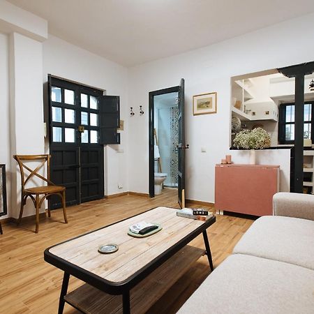 세비야 Aitana'S Retreat With Charming Garden 아파트 외부 사진