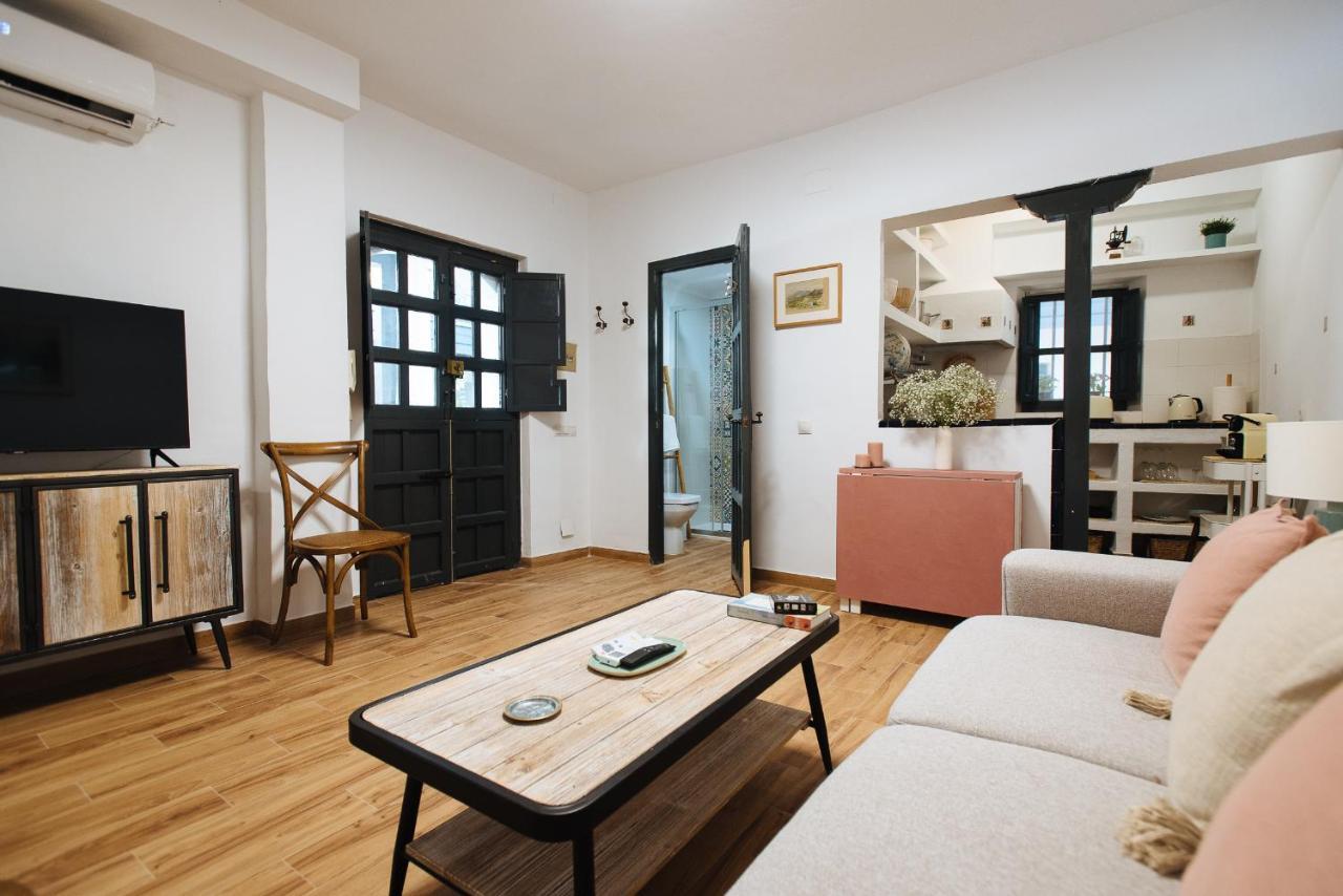 세비야 Aitana'S Retreat With Charming Garden 아파트 외부 사진